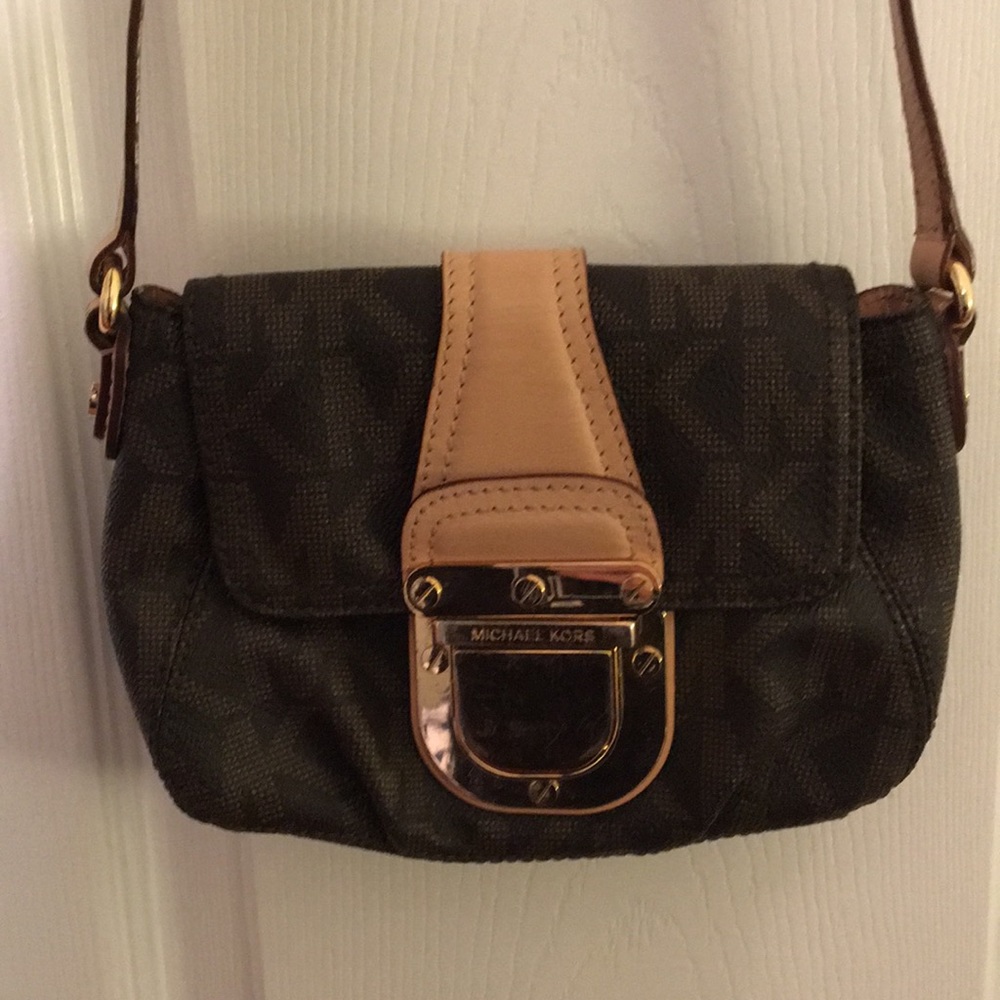 Michael Kors crossbody leather purse